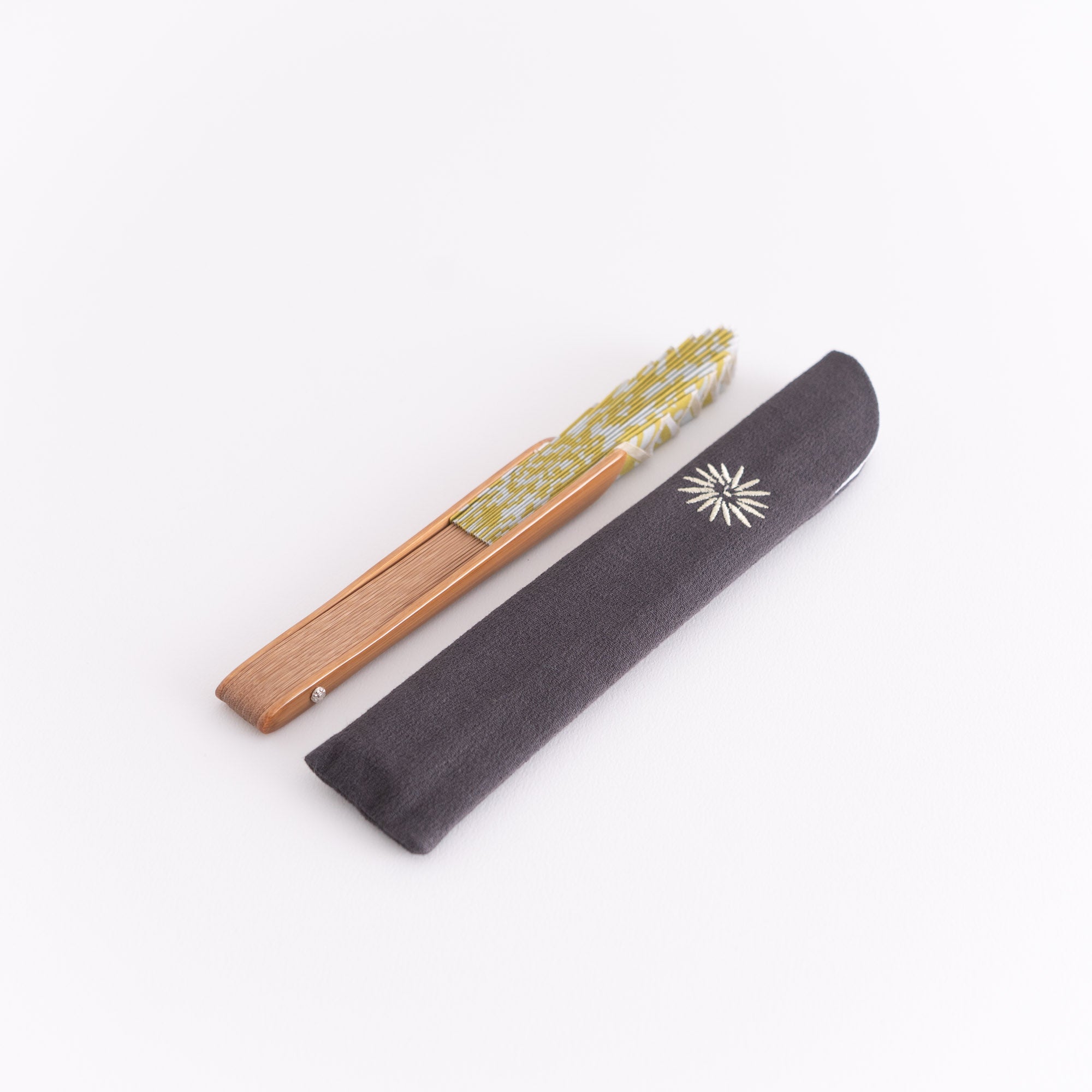 万月扇子セット 菊 ひわ色